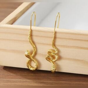 New Golden Dainty Snake Earrings! NIP